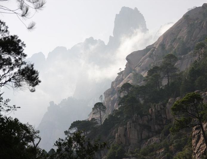 Bavella dans la brume